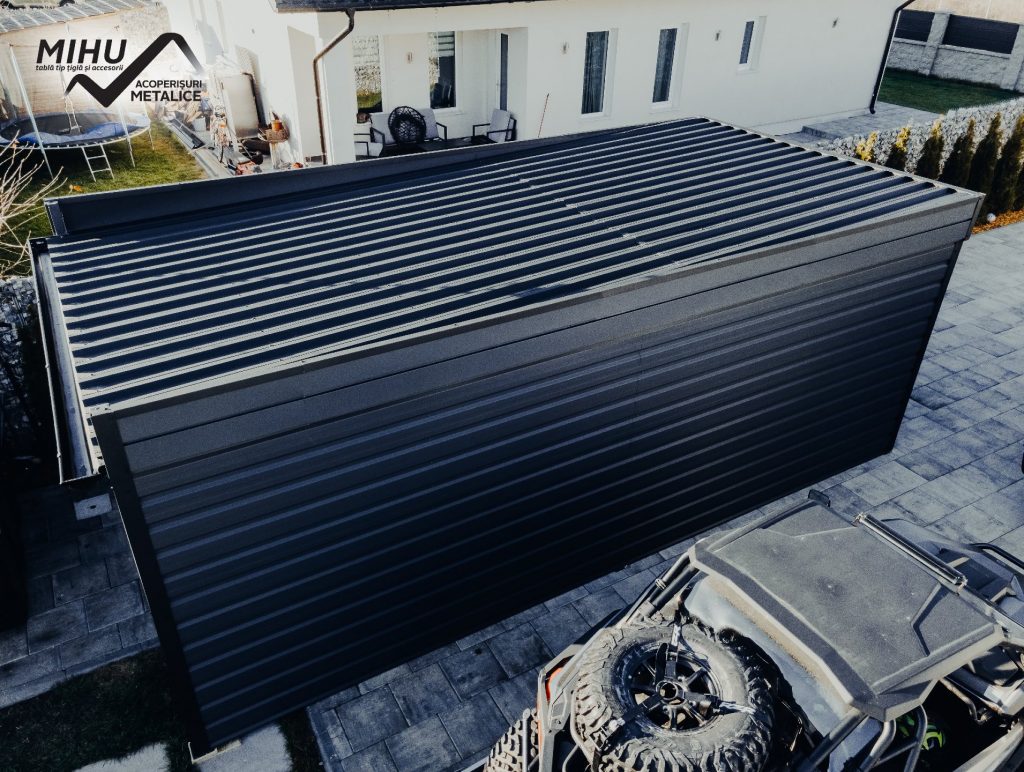 garaj modular pe structura metalica din tabla acoperis