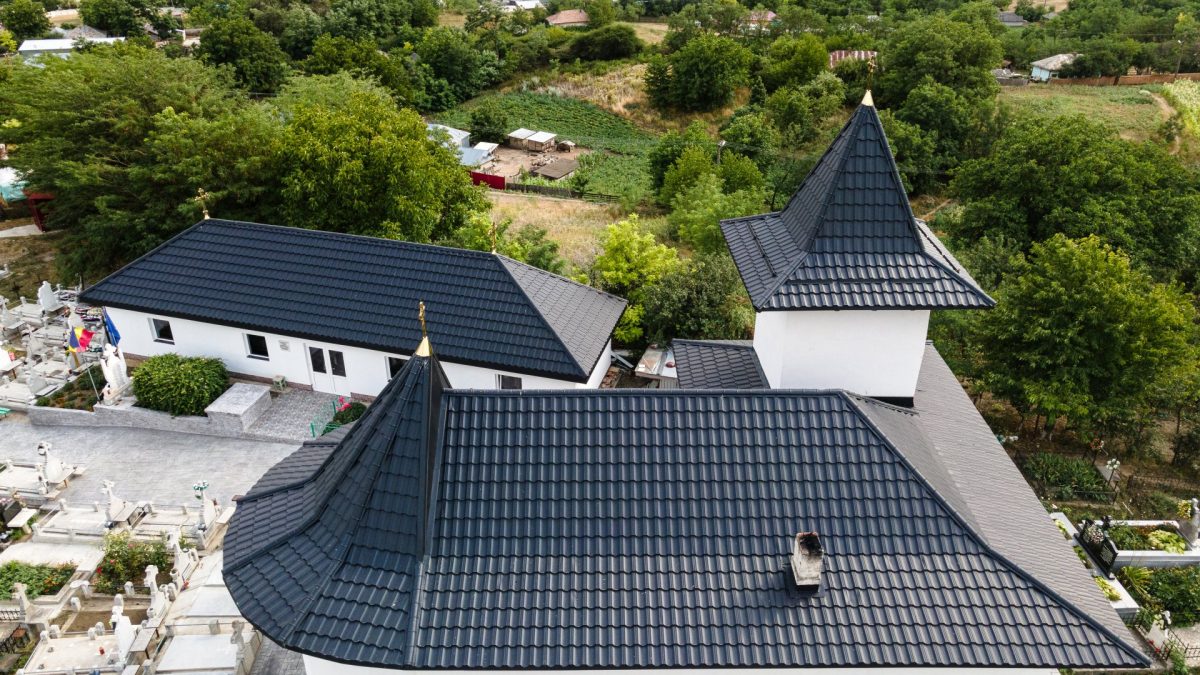 Acoperis din tigla metalica Germania Simetric la Biserica Ortodoxa din Corlăteni - Botosani
