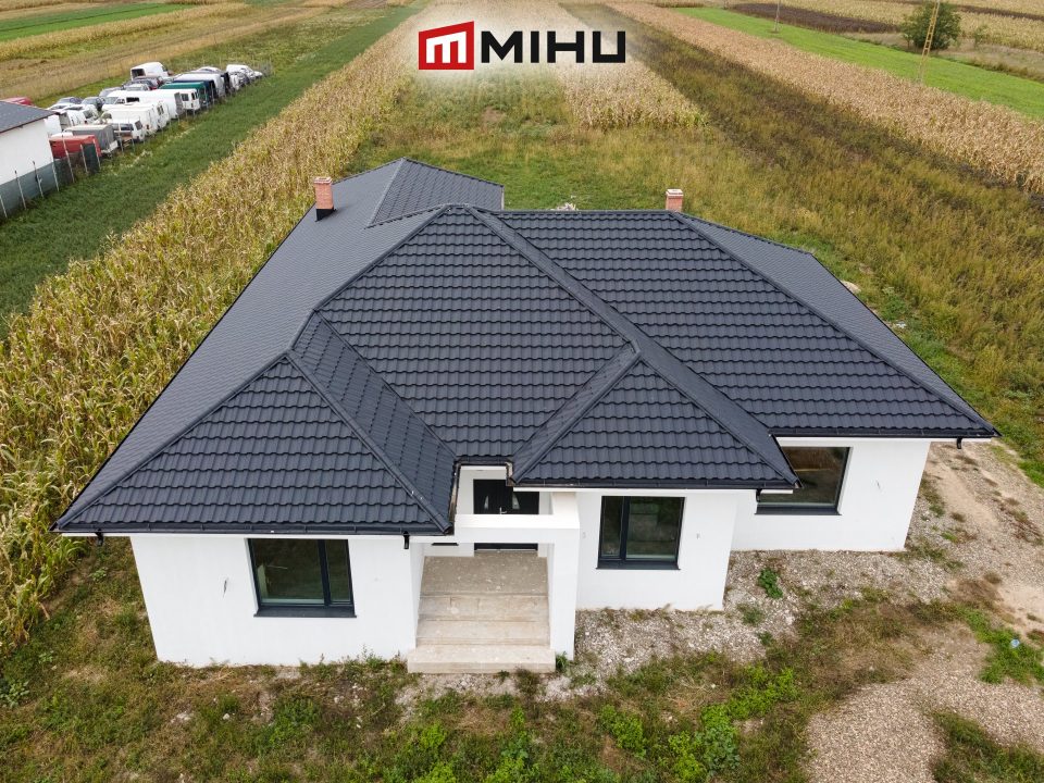 Acoperis din tigla metalica Germania Simetric (finisaj Ice Crystal) in Bănești - Suceava