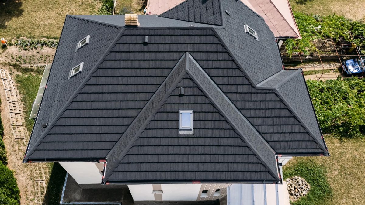 Acoperiş din TABLĂ CU PIATRĂ în Suceava