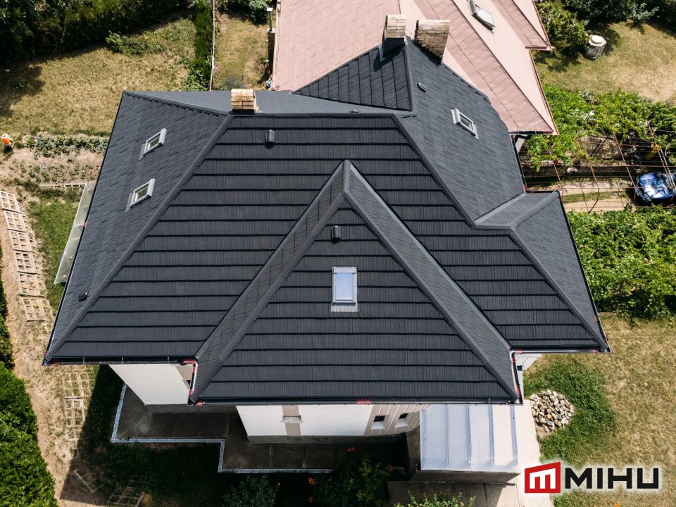 Acoperiş din TABLĂ CU PIATRĂ în Suceava