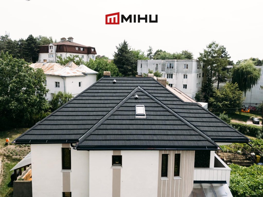 Acoperiş din TABLĂ CU PIATRĂ în Suceava